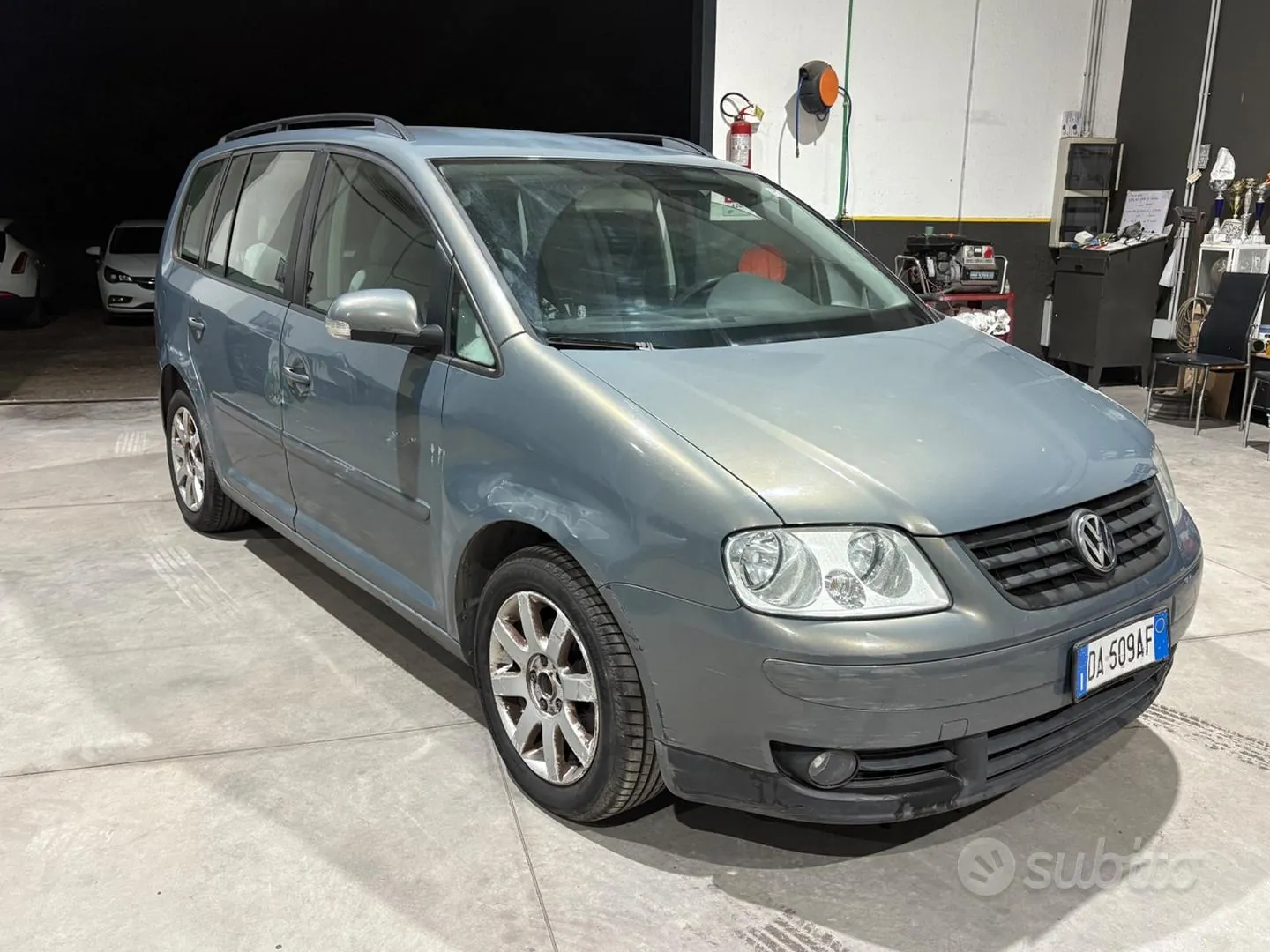 Volkswagen Touran 2006 photo 3