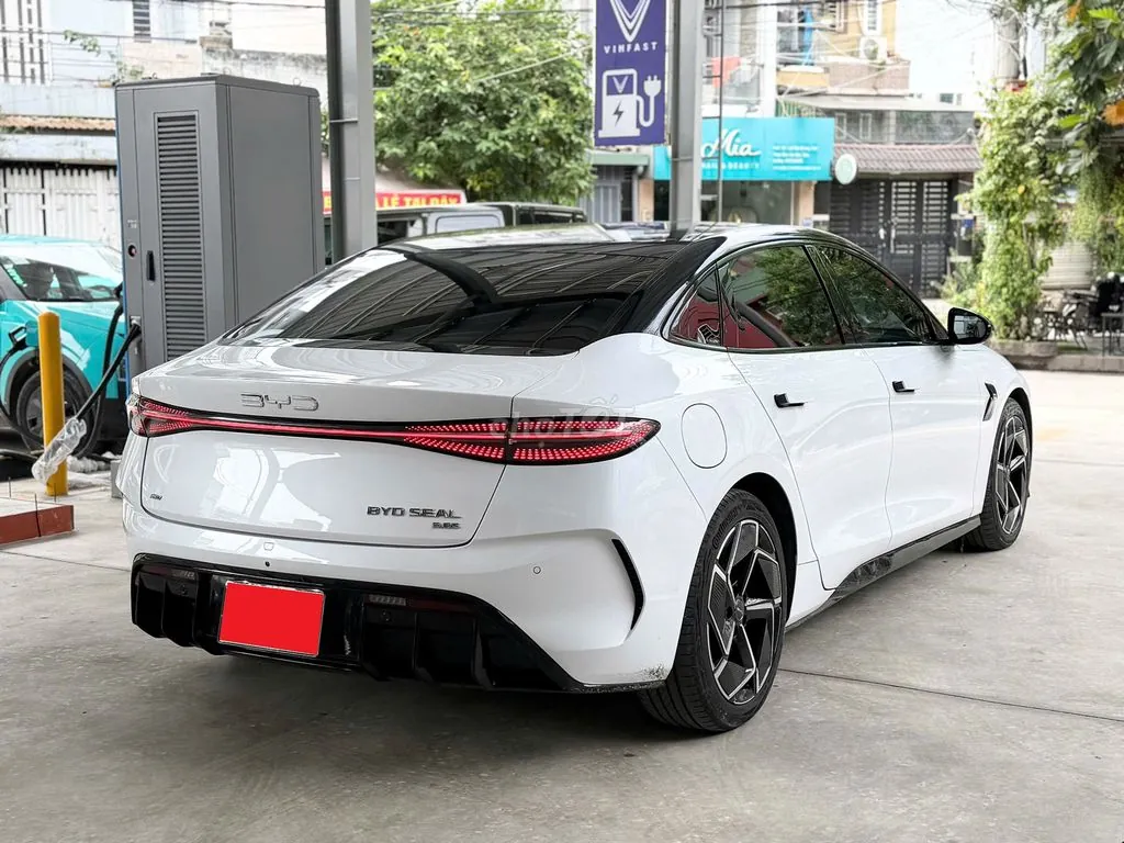 BYD Seal 2025 photo 4