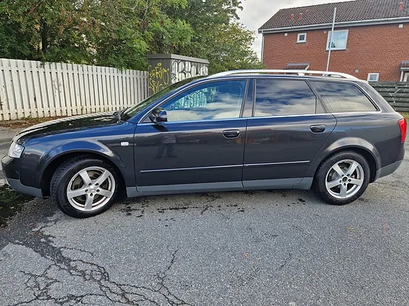 Audi A4 2002 photo 2