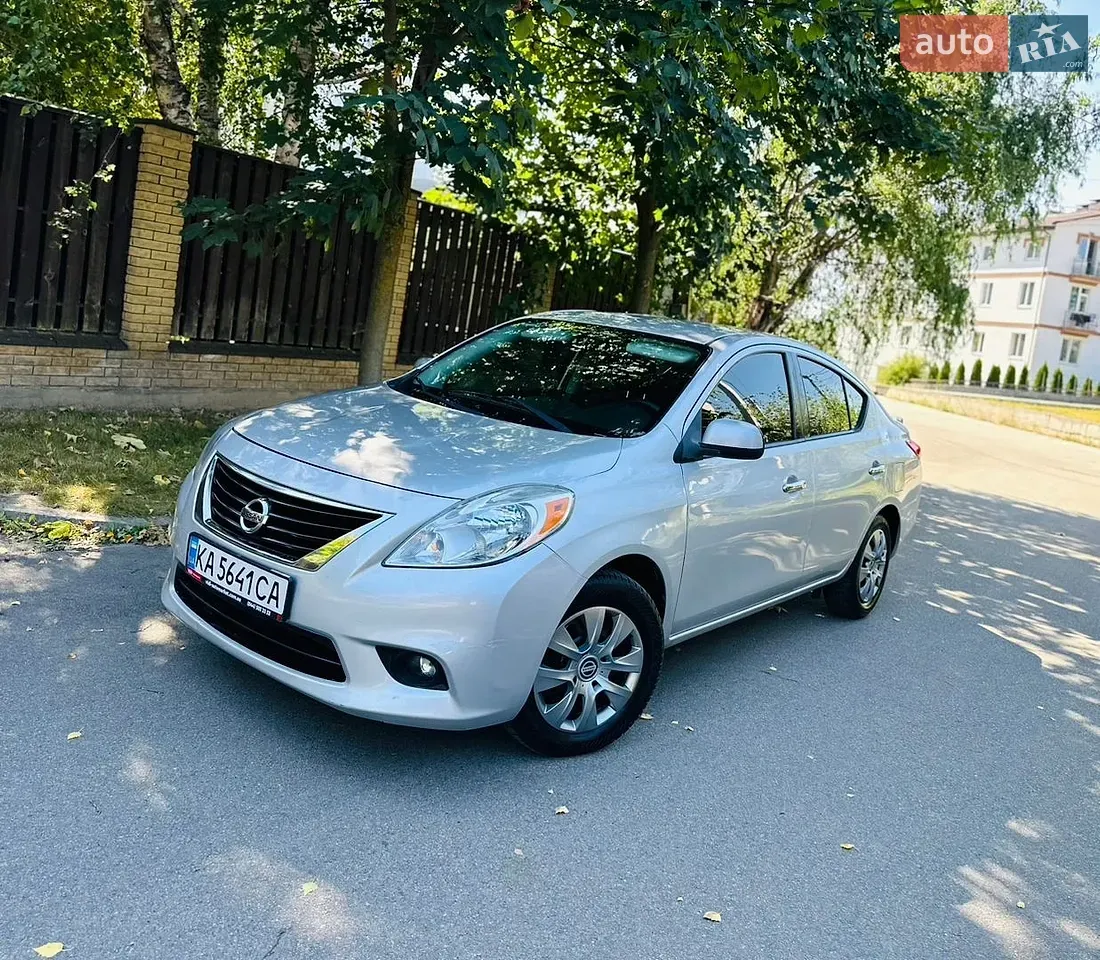 Nissan Versa 2013 photo 3
