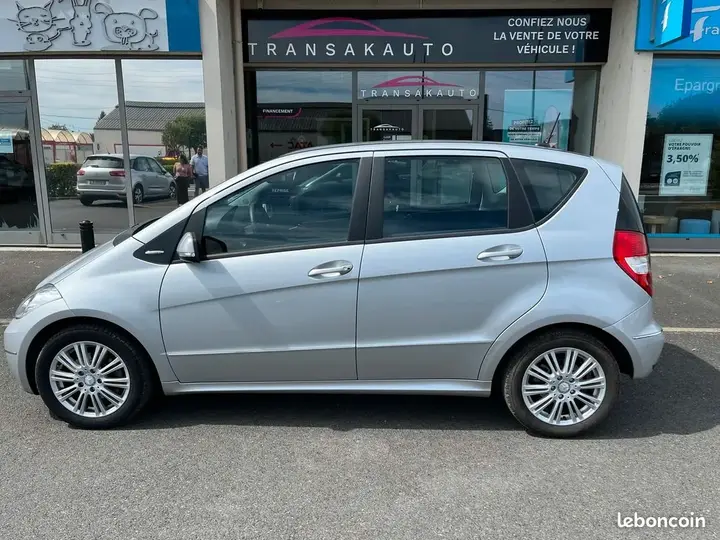 Mercedes-Benz A-Class 2010 photo 5