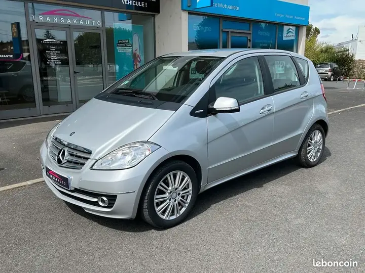 Mercedes-Benz A-Class 2010 photo 4