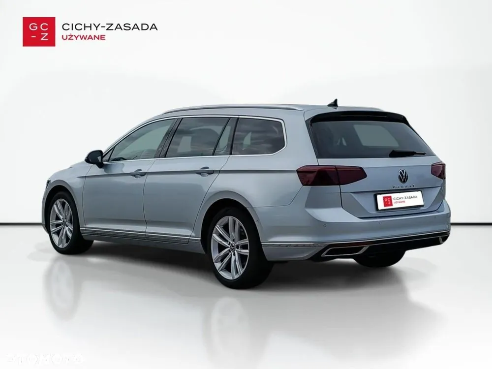 Volkswagen Passat Variant 2023 photo 3