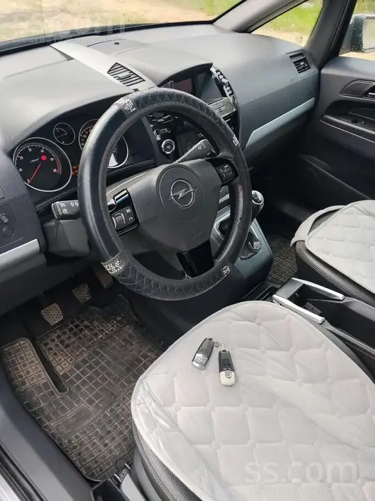 Opel Zafira 2009 photo 3