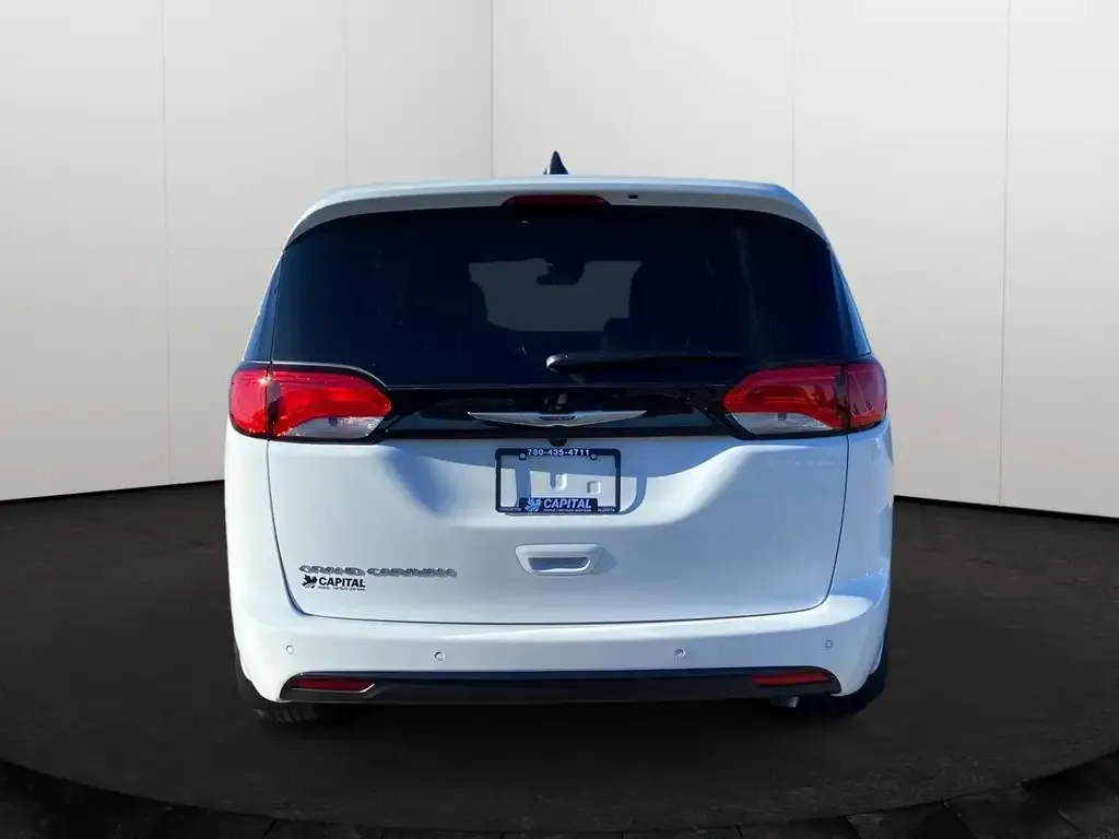 Chrysler Grand Caravan 2026 photo 5