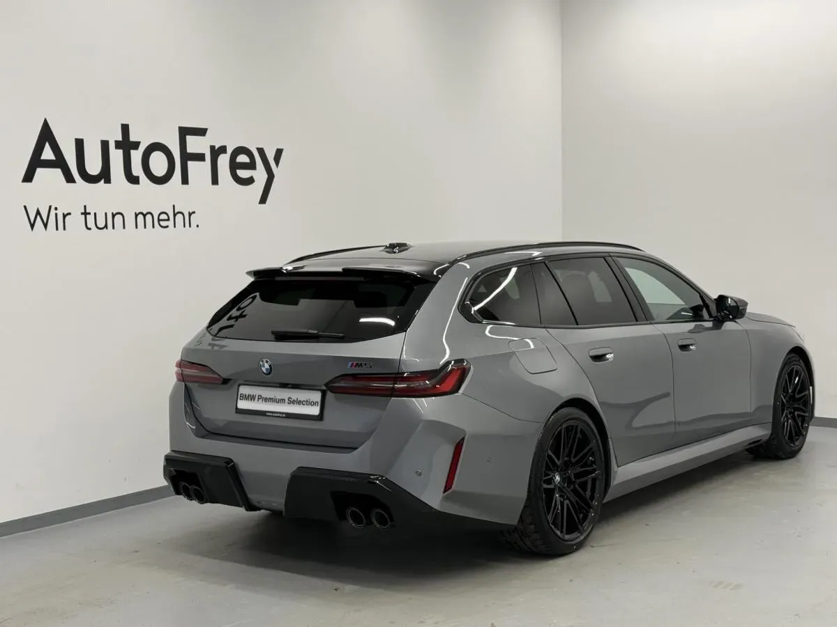 BMW 5 Series 2026 photo 2