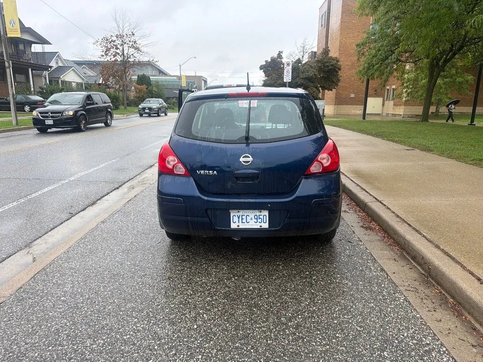Nissan Versa 2008 photo 3