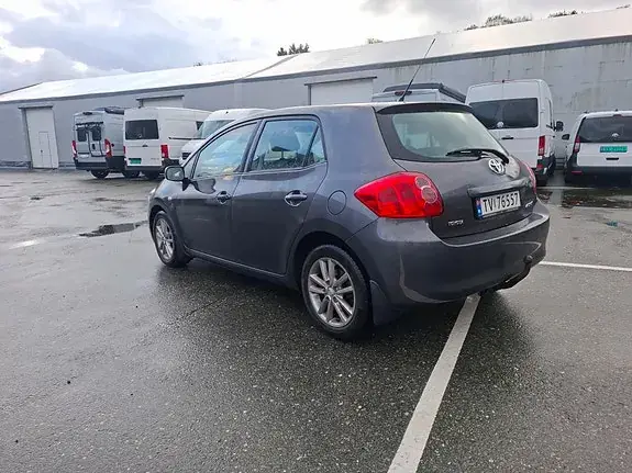 Toyota Auris 2008 photo 4