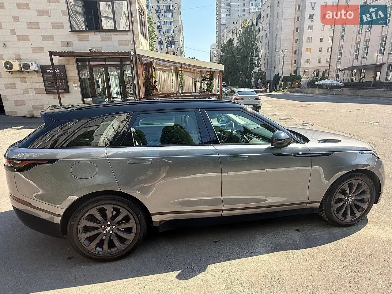 Land Rover Range Rover Velar 2021 photo 4