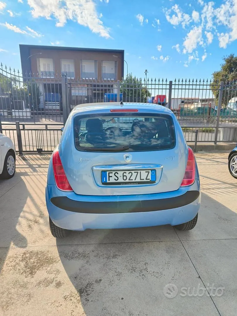 Lancia Ypsilon 2003 photo 3