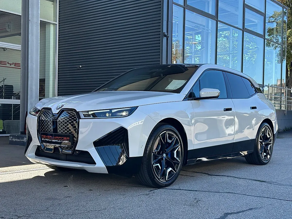 BMW Ix 2023 photo 2