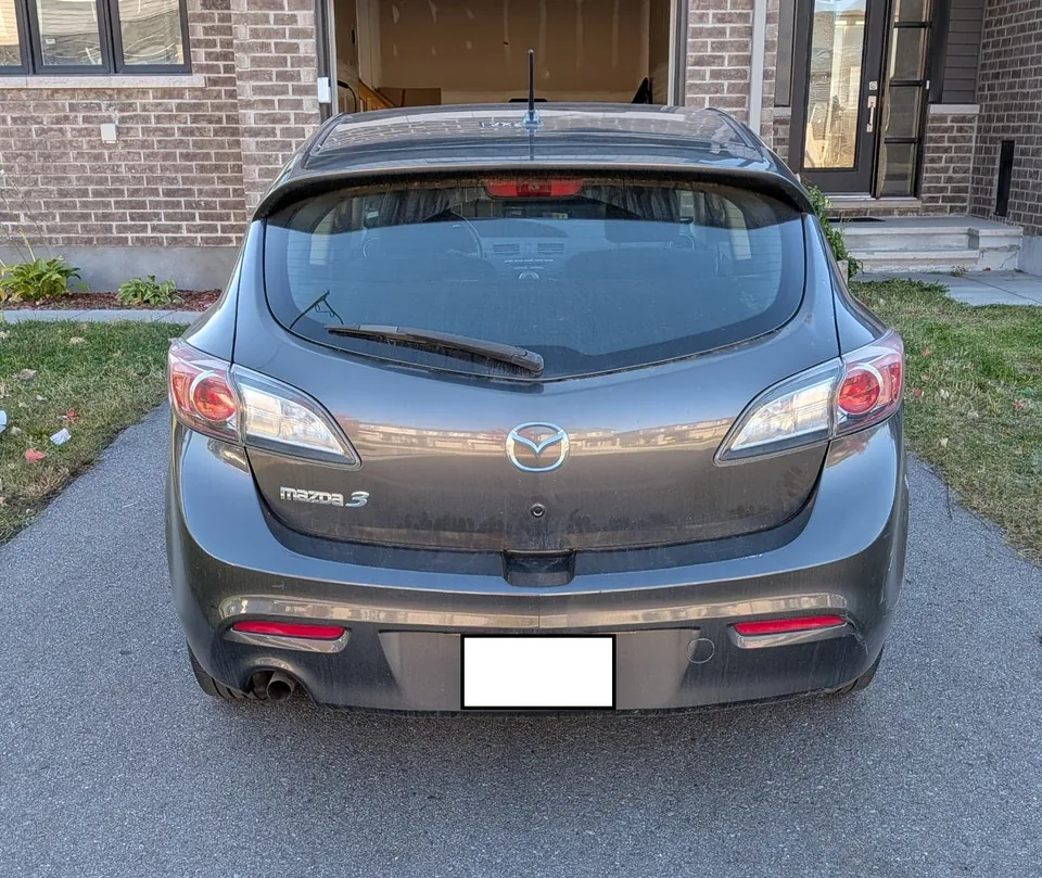 Mazda Mazda3 2010 photo 3