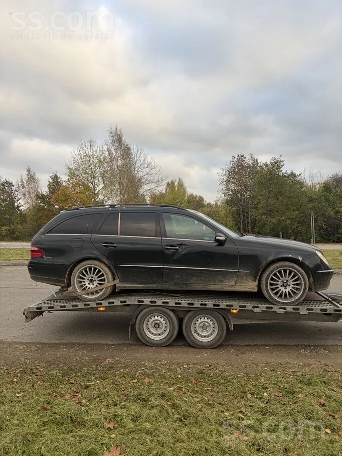 Mercedes-Benz E320