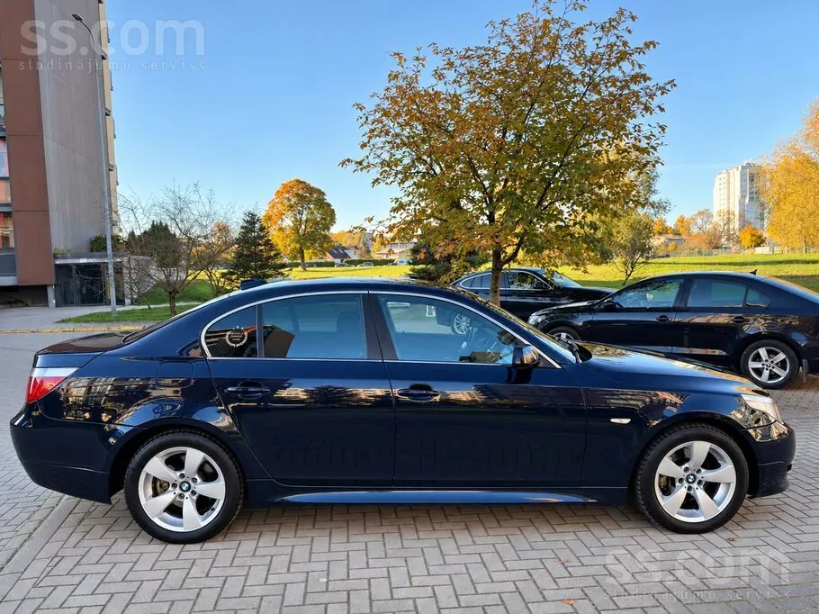 BMW 530 2004 photo 2