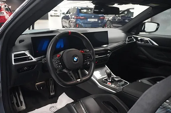 BMW M4 2025 photo 4