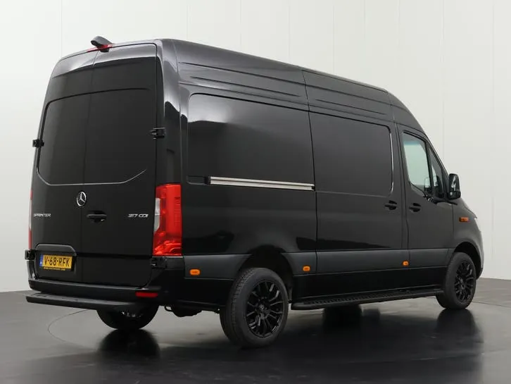 Mercedes-Benz Sprinter 2024 photo 2