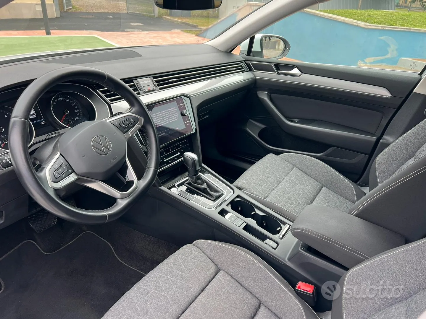 Volkswagen Passat 2023 photo 5