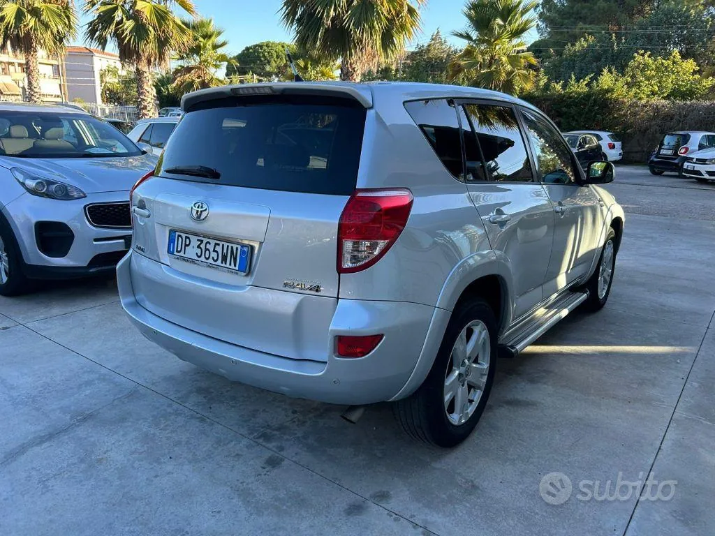 Toyota Rav4 2008 photo 4