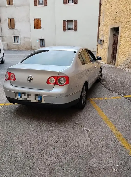 Volkswagen Passat 2009 photo 2