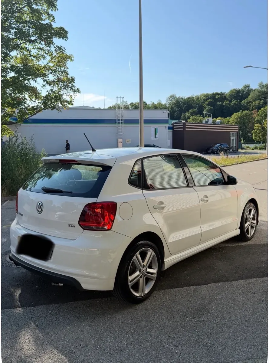 Volkswagen Polo 2012 photo 3