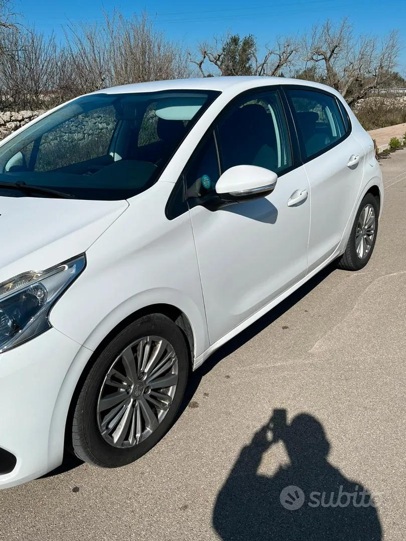 Peugeot 208 2016 photo 3
