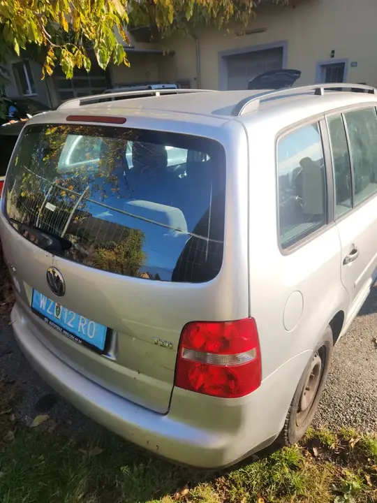 Volkswagen Touran 2006 photo 3