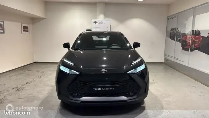Toyota C-Hr 2025 photo 2