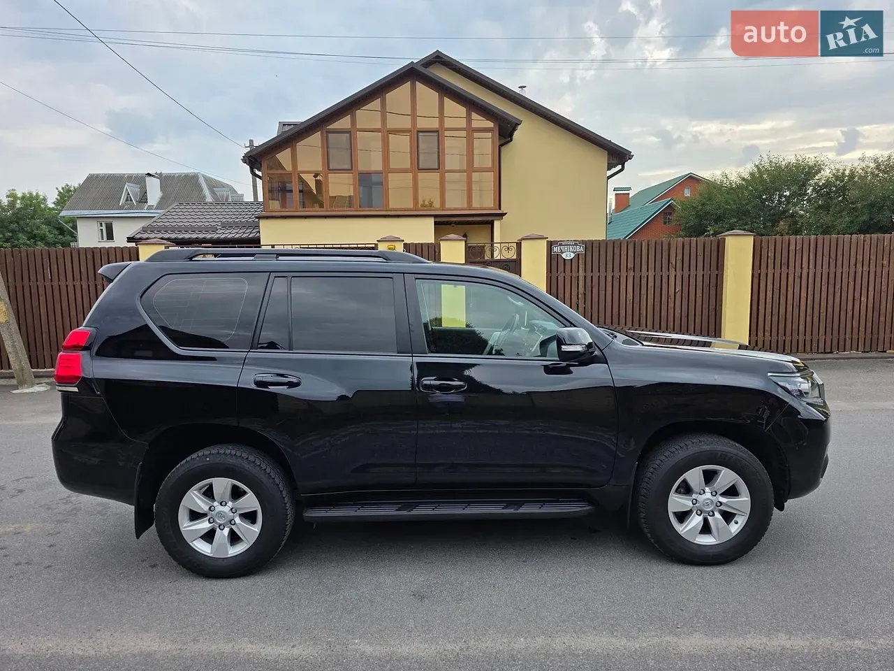 Toyota Land Cruiser Prado 2023 photo 5