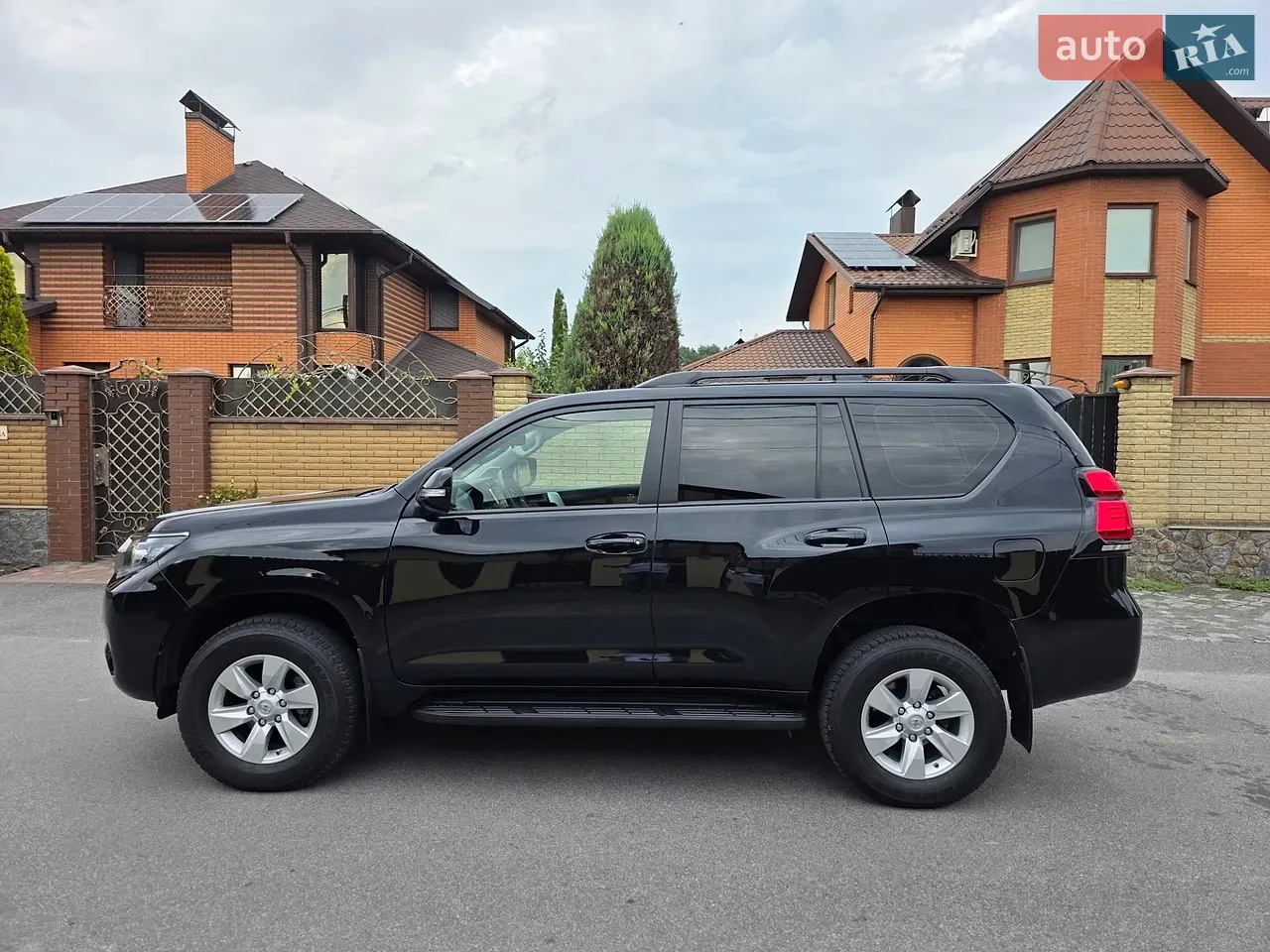Toyota Land Cruiser Prado 2023 photo 4