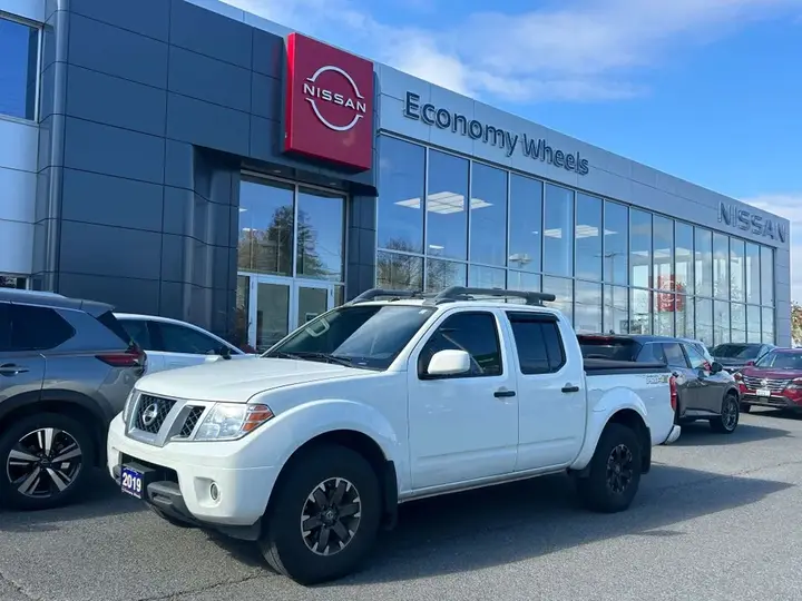 Nissan Frontier 2019 photo 2
