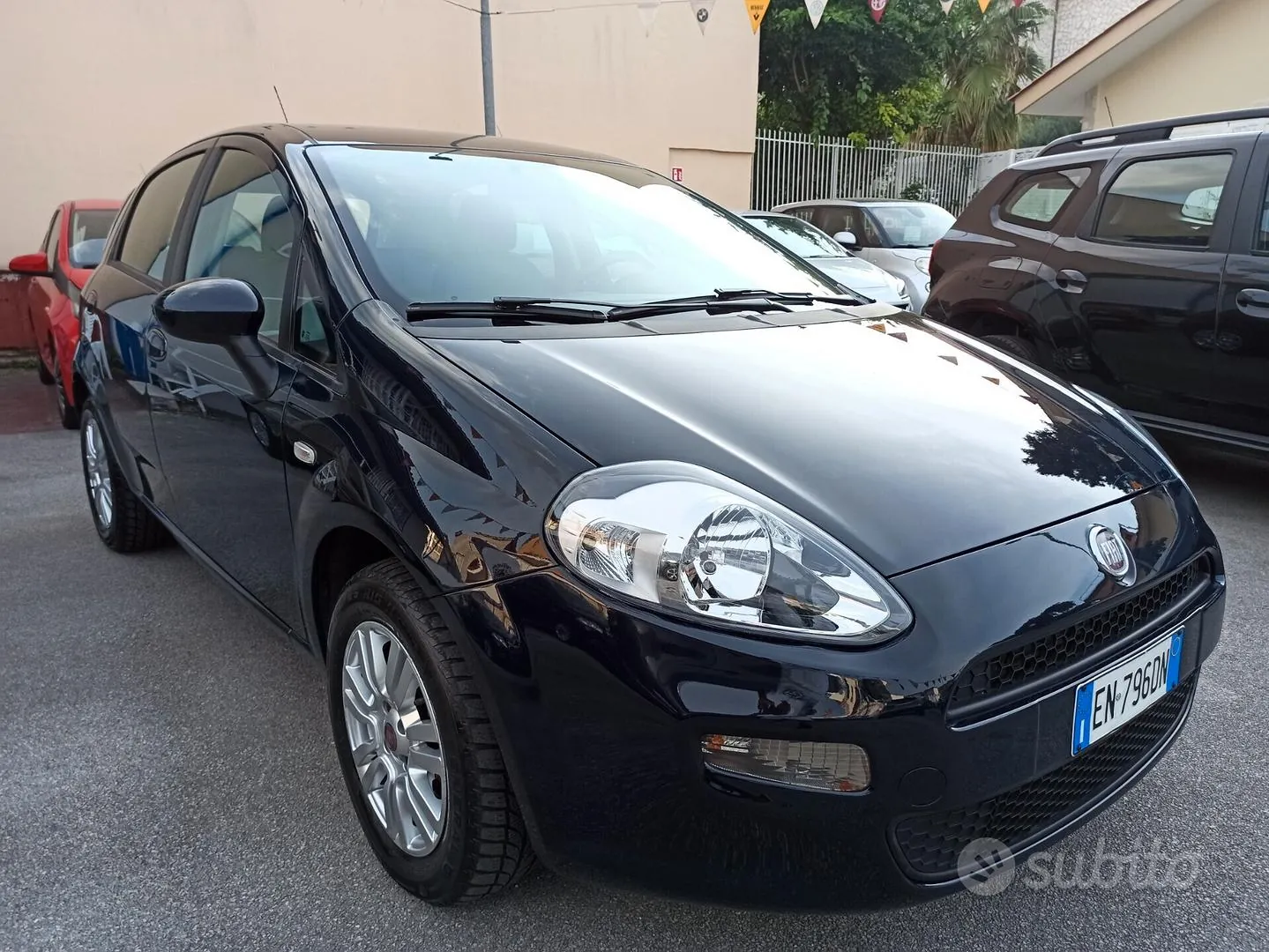 Fiat Punto 2012 photo 2