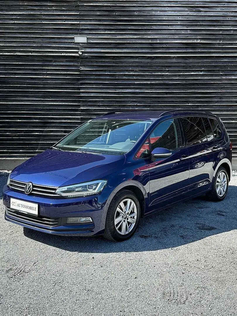 Volkswagen Touran 2023 photo 2