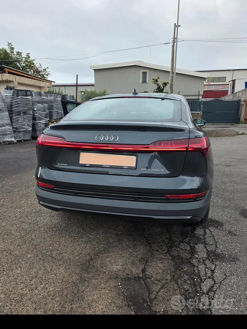 Audi E-Tron 2022 photo 2