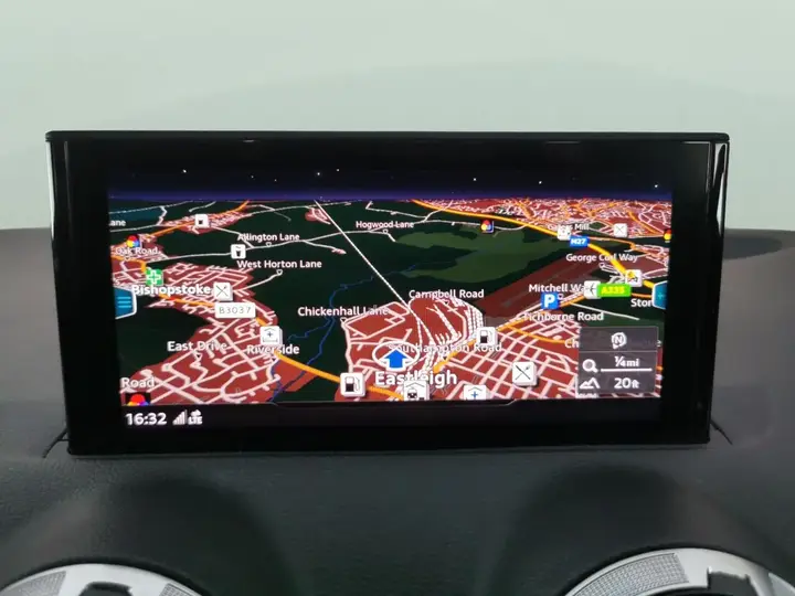 Audi Q2 2021 photo 5