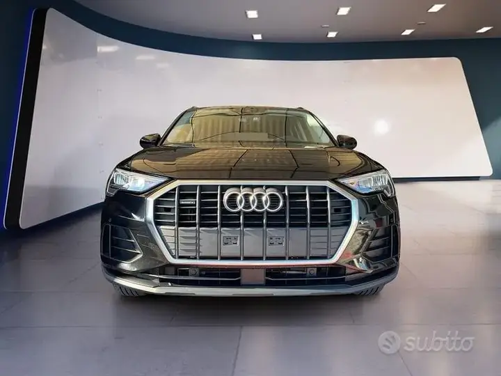 Audi Q3 2022 photo 2