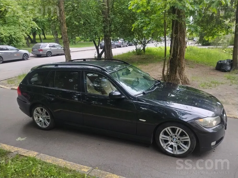 BMW 320D 2009 photo 4