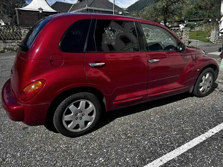 Chrysler Pt Cruiser 2002 photo 2