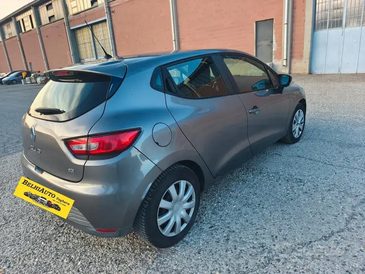 Renault Clio 2016 photo 2