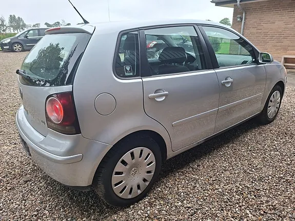 Volkswagen Polo 2007 photo 4