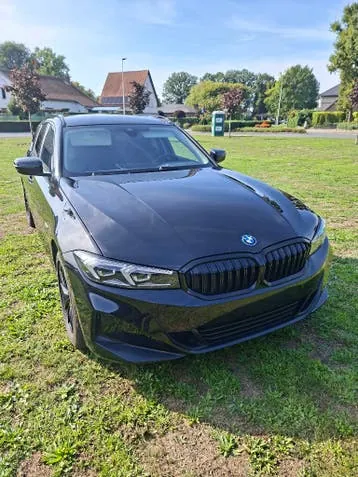 BMW 320E