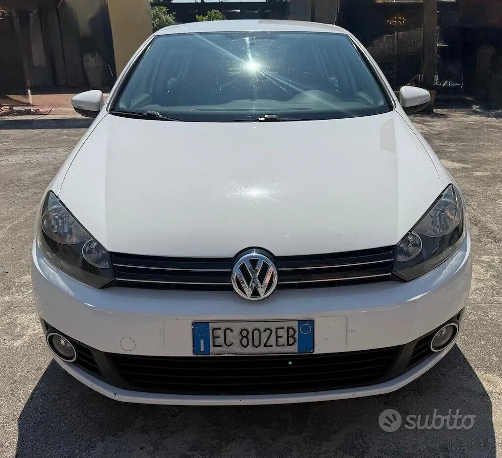 Volkswagen Golf 2010 photo 2