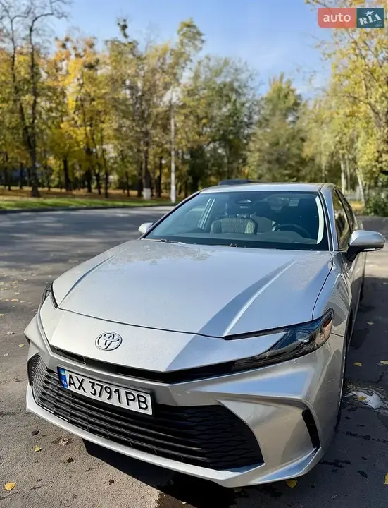 Toyota Camry 2024 photo 3