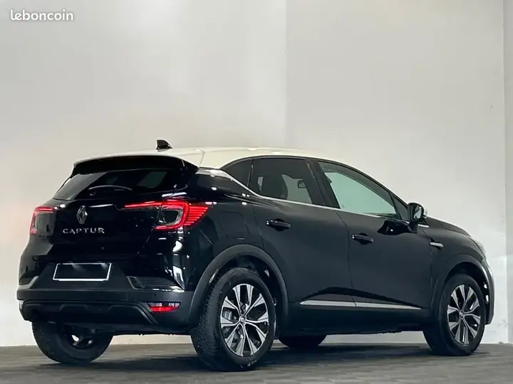 Renault Captur 2024 photo 3