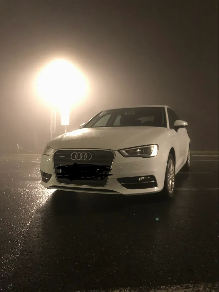Audi A3 2015 photo 2