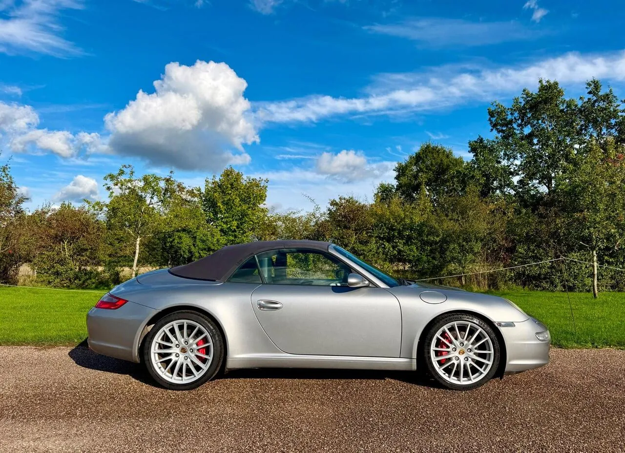 Porsche 911 2008 photo 2