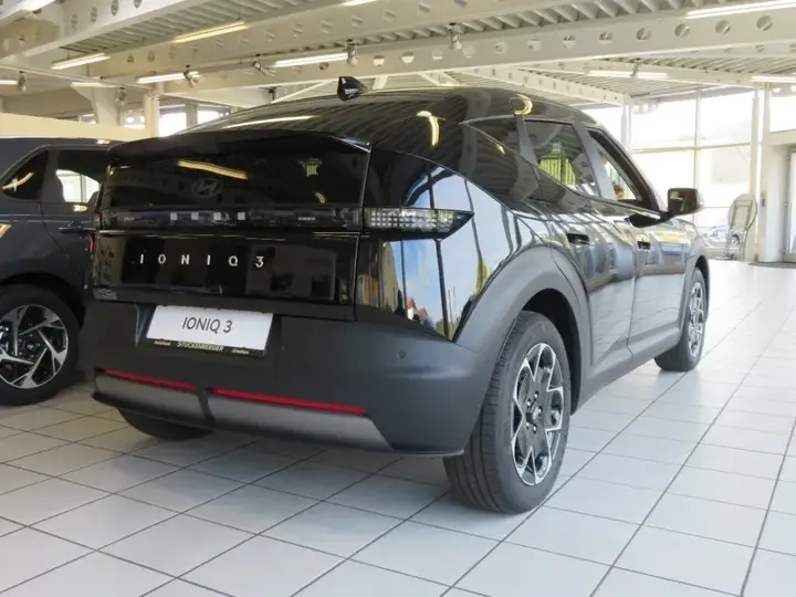Hyundai Ioniq 3 photo 2