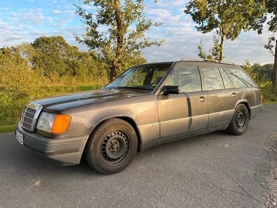 Mercedes-Benz W124