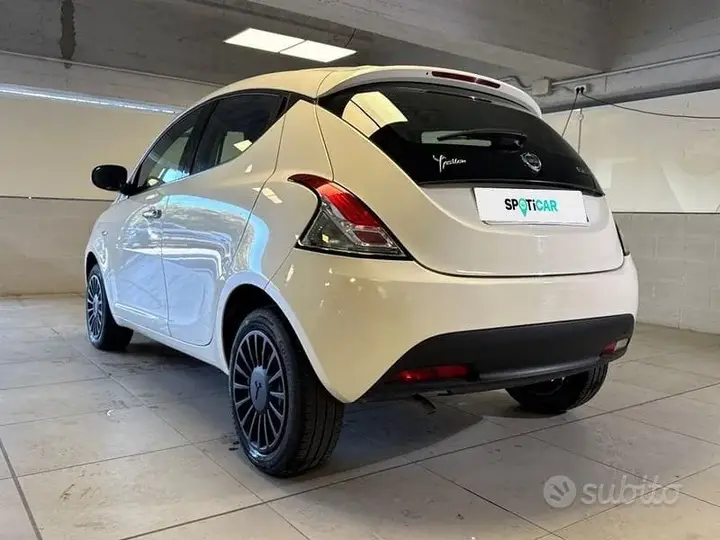 Lancia Ypsilon 2023 photo 3