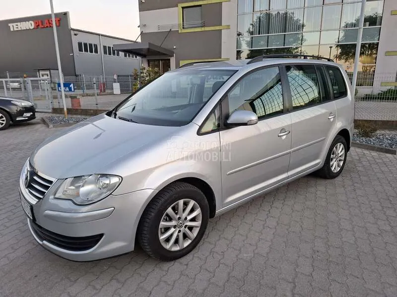 Volkswagen Touran 2007 photo 2