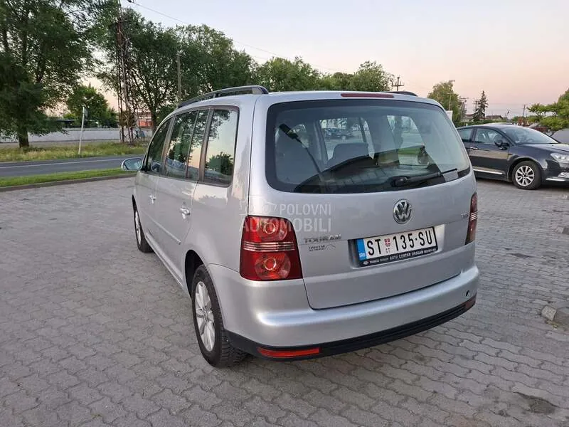 Volkswagen Touran 2007 photo 4